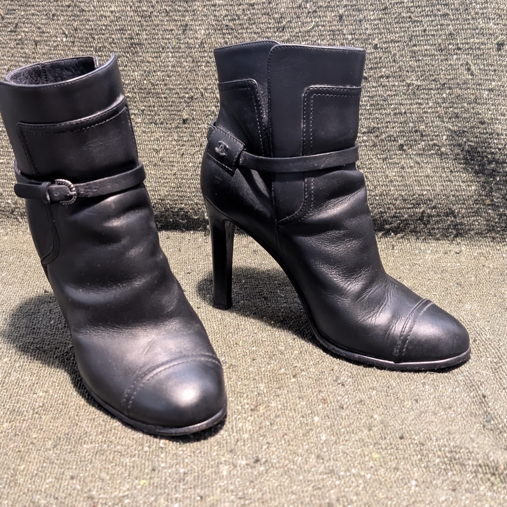 Coco Channel Elegant Black Leather Ankle Boots